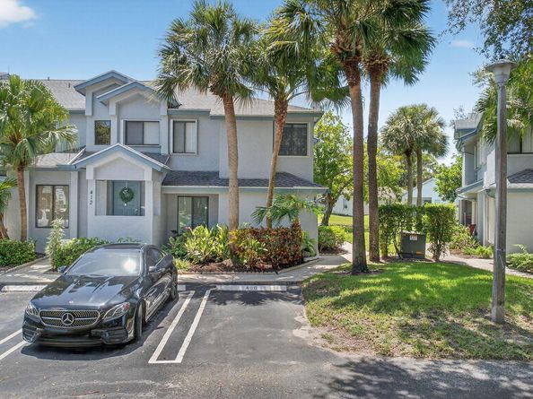 406 Harbour Pointe Way, Greenacres FL 33413