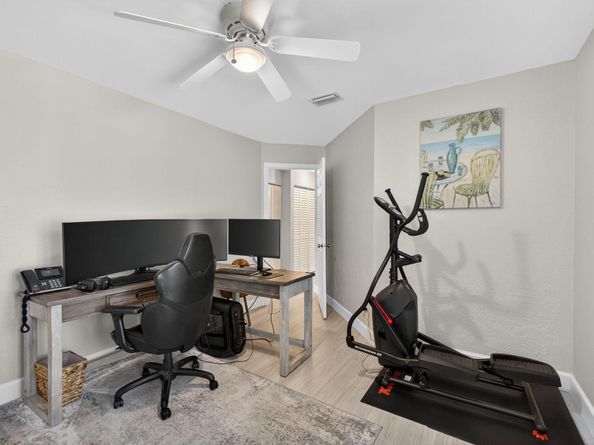 406 Harbour Pointe Way, Greenacres FL 33413