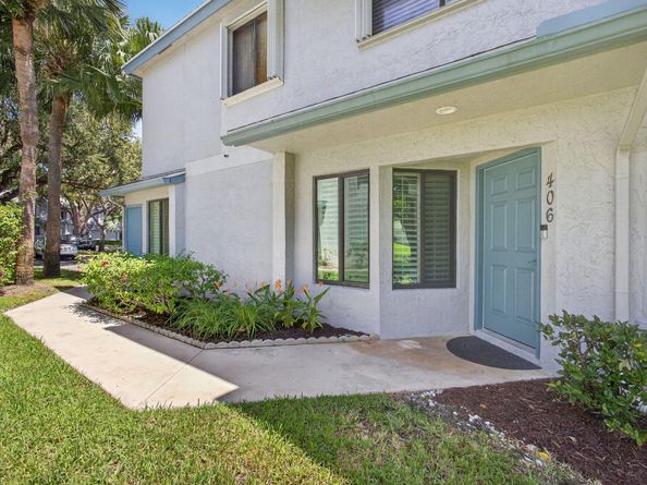 406 Harbour Pointe Way, Greenacres FL 33413