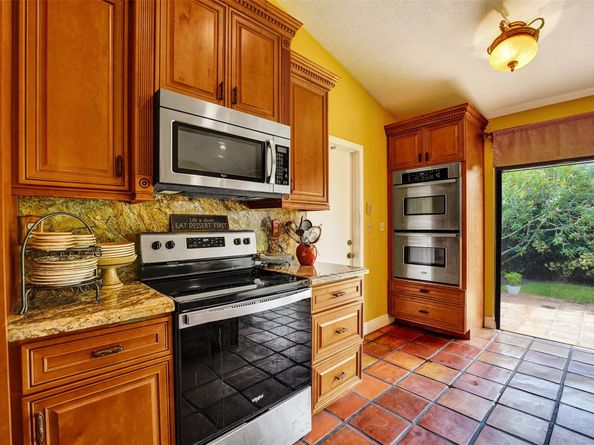 3440 E Point Dr, Cooper City FL 33026