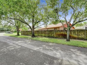 3440 E Point Dr, Cooper City FL 33026