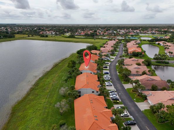 10910 Lakemore Lane 201, Boca Raton FL 33498