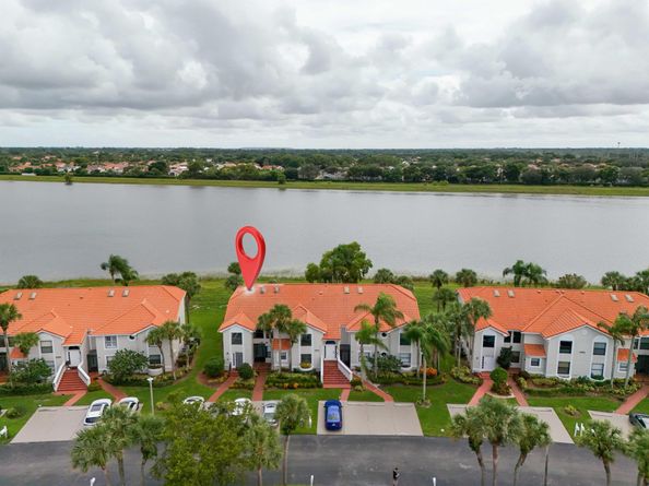 10910 Lakemore Lane 201, Boca Raton FL 33498