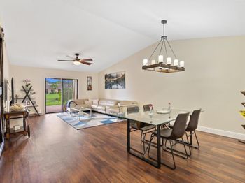 6734 Bridlewood Ct