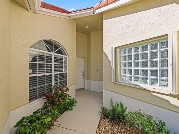 6175 Floral Lakes Dr, Delray Beach FL 33484