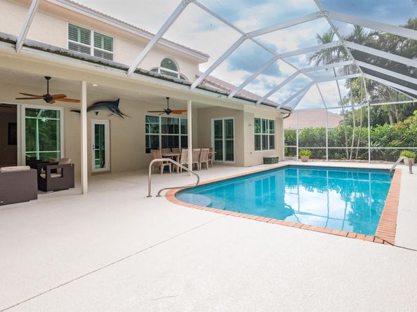 157 Oakwood Lane, Palm Beach Gardens FL 33410