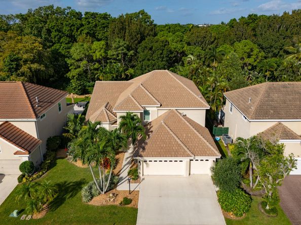 157 Oakwood Lane, Palm Beach Gardens FL 33410