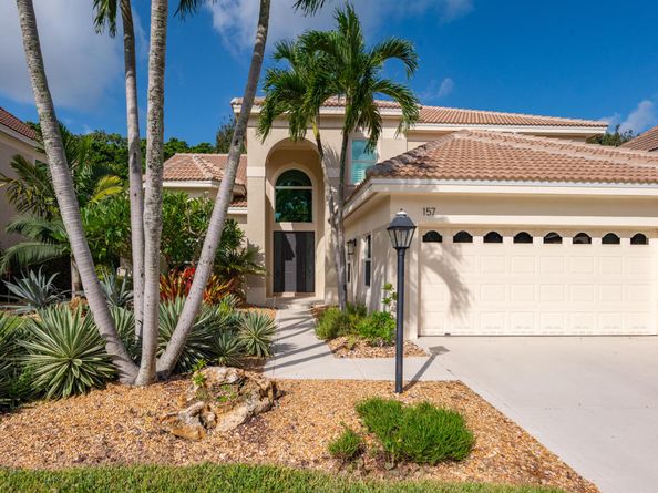157 Oakwood Lane, Palm Beach Gardens FL 33410
