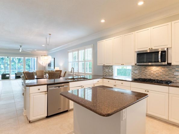 157 Oakwood Lane, Palm Beach Gardens FL 33410