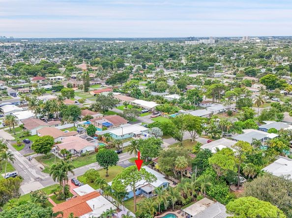 161 SE 8th St, Pompano Beach FL 33060