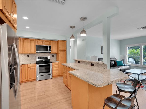 161 SE 8th St, Pompano Beach FL 33060