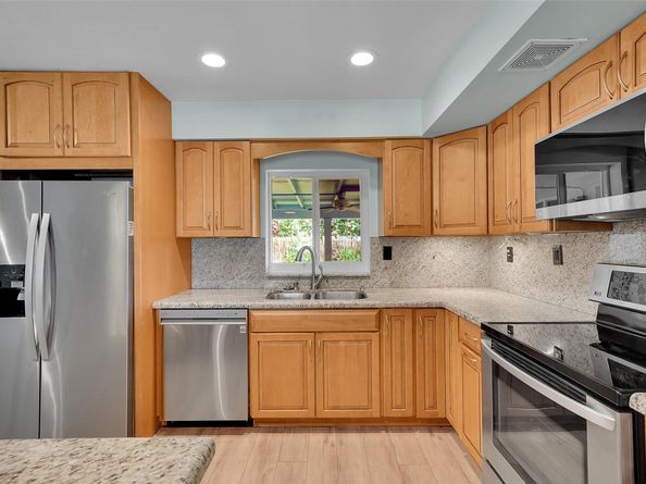 161 SE 8th St, Pompano Beach FL 33060