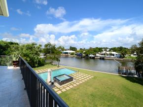 1950 Portage Landing N, North Palm Beach FL 33408