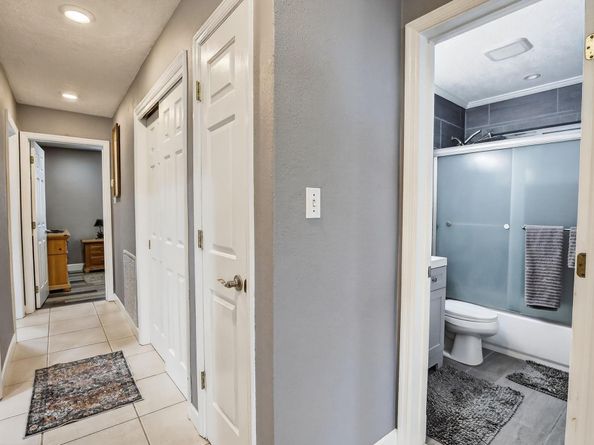 6850 Atlanta St, Hollywood FL 33024
