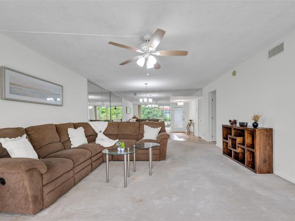 2850 S Forest Hills Blvd 105, Coral Springs FL 33065