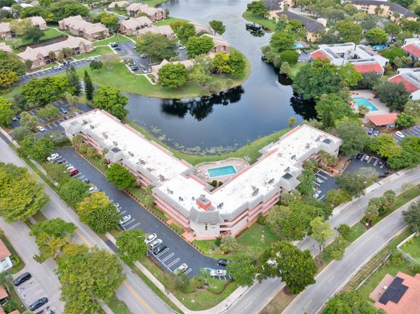 2850 S Forest Hills Blvd 105, Coral Springs FL 33065