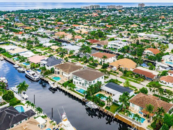 2641 NE 48th Street, Lighthouse Point FL 33064