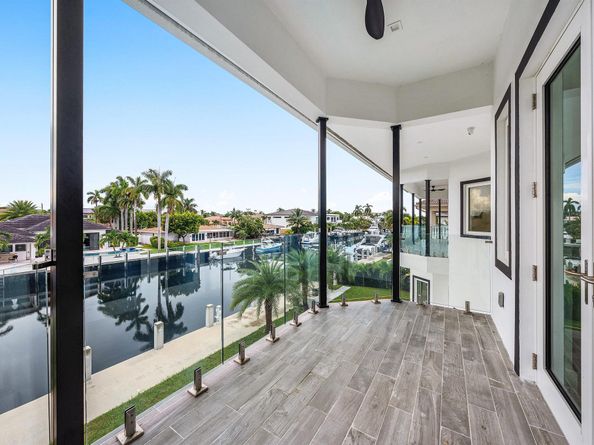 2641 NE 48th Street, Lighthouse Point FL 33064