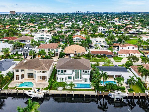 2641 NE 48th Street, Lighthouse Point FL 33064