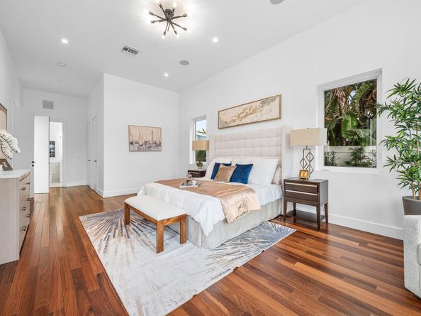 2641 NE 48th Street, Lighthouse Point FL 33064