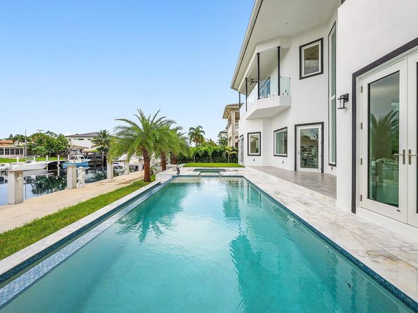 2641 NE 48th Street, Lighthouse Point FL 33064