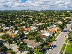 818 N 12th Ave, Hollywood FL 33019