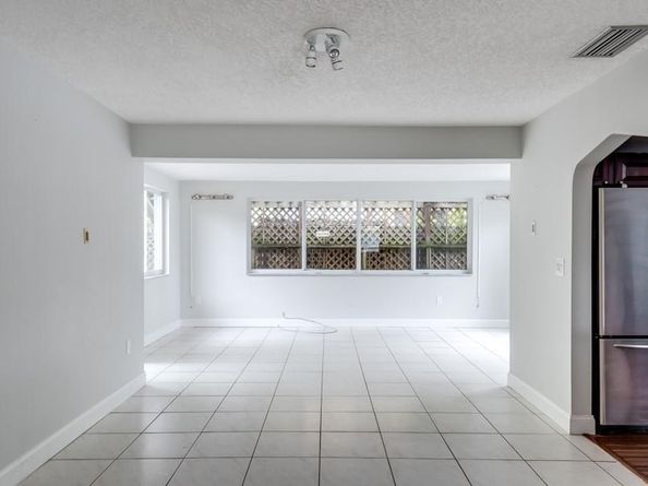 818 N 12th Ave, Hollywood FL 33019