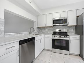 2200 S Cypress Bend Dr 805, Pompano Beach FL 33069
