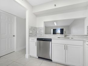2200 S Cypress Bend Dr 805, Pompano Beach FL 33069