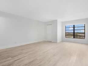 2200 S Cypress Bend Dr 805, Pompano Beach FL 33069