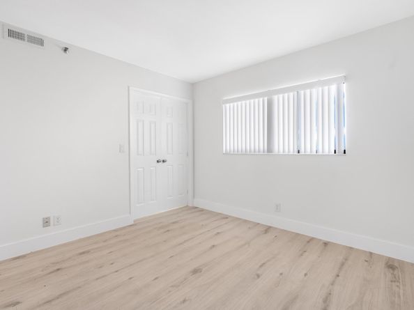 2200 S Cypress Bend Dr 805, Pompano Beach FL 33069