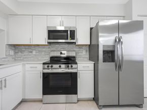 2200 S Cypress Bend Dr 805, Pompano Beach FL 33069