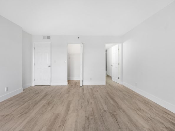 2200 S Cypress Bend Dr 805, Pompano Beach FL 33069