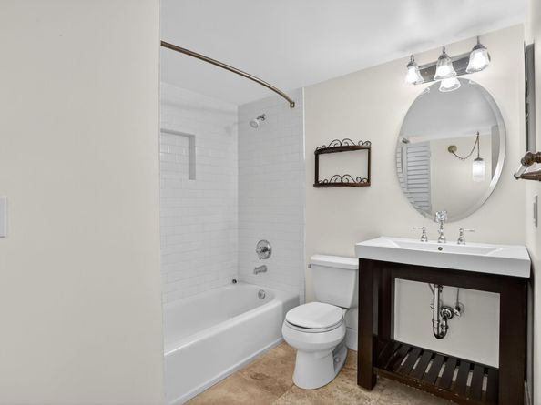3050 NE 16th Avenue 107, Oakland Park FL 33334
