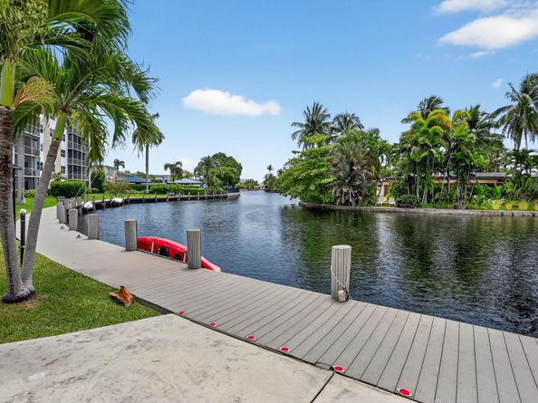 3050 NE 16th Avenue 107, Oakland Park FL 33334