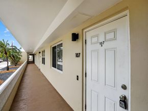 3050 NE 16th Avenue 107, Oakland Park FL 33334