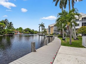 3050 NE 16th Avenue 107, Oakland Park FL 33334