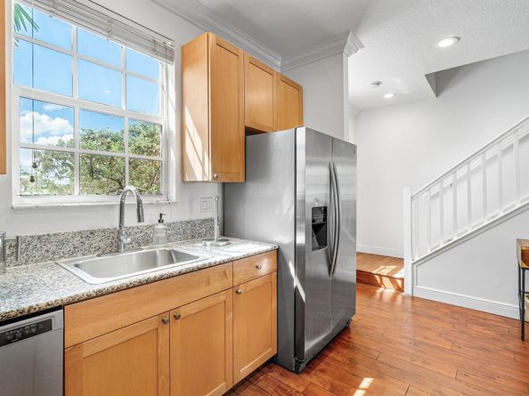 2502 N Dixie Highway 16, Lake Worth Beach FL 33460