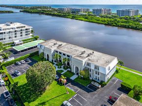 2165 Ibis Isle Road 6, Palm Beach FL 33480