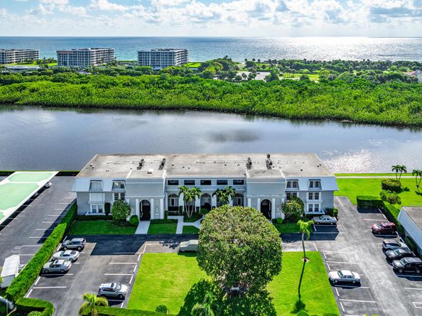 2165 Ibis Isle Road 6, Palm Beach FL 33480