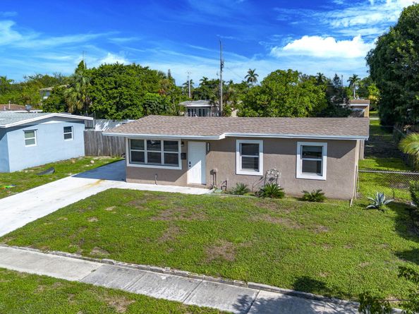 1379 10th Street, West Palm Beach FL 33401