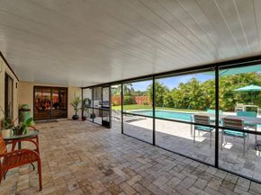 1541 W Oak Knoll Cir, Davie FL 33324