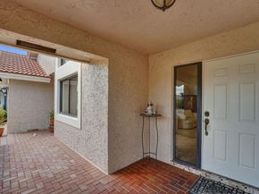 1541 W Oak Knoll Cir, Davie FL 33324