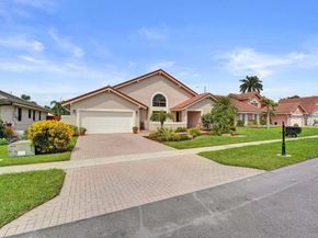 1541 W Oak Knoll Cir, Davie FL 33324