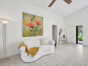 1541 W Oak Knoll Cir, Davie FL 33324