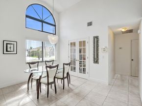 1541 W Oak Knoll Cir, Davie FL 33324