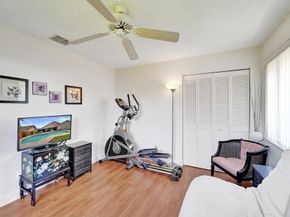 1541 W Oak Knoll Cir, Davie FL 33324