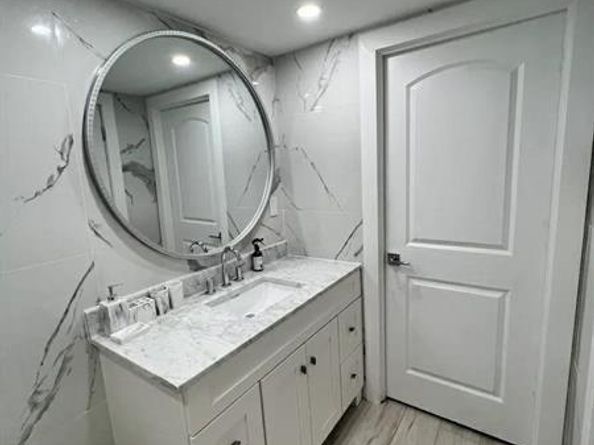 2301 Collins Ave 327, Miami Beach FL 33139