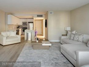 2301 Collins Ave 327, Miami Beach FL 33139