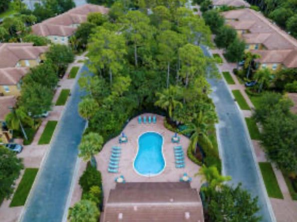 2812 Eagle Rock Circle 902, West Palm Beach FL 33411